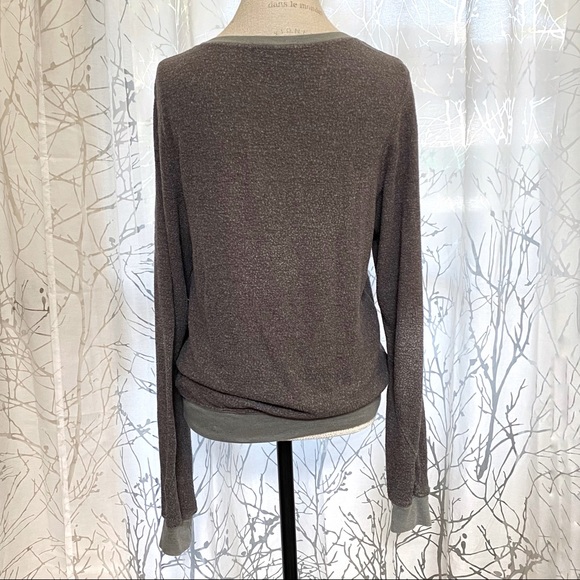 Wildfox cocktail connoisseur gray white sweater - Picture 4 of 6